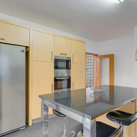 בית נופש Ferienhaus Fuer 6 Personen Ca 248 Qm In Cmara De Lobos, Madeira Suedkueste Von Madeira *